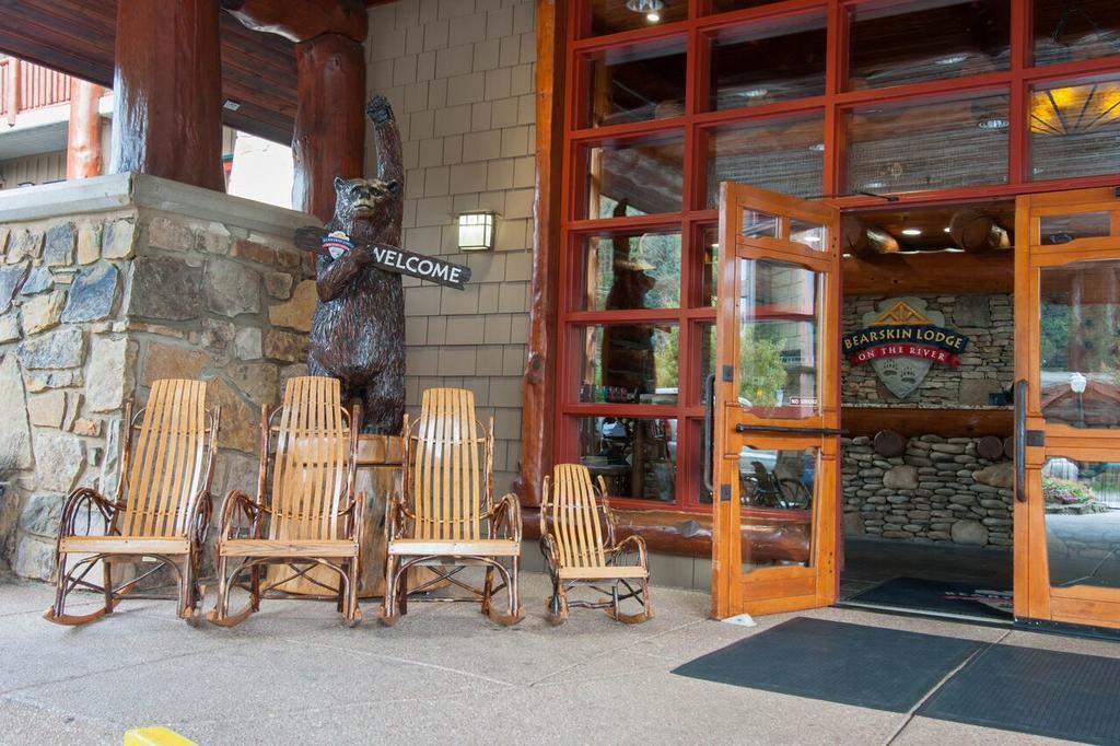 Bearskin Lodge On The River ガトリンバーグ エクステリア 写真