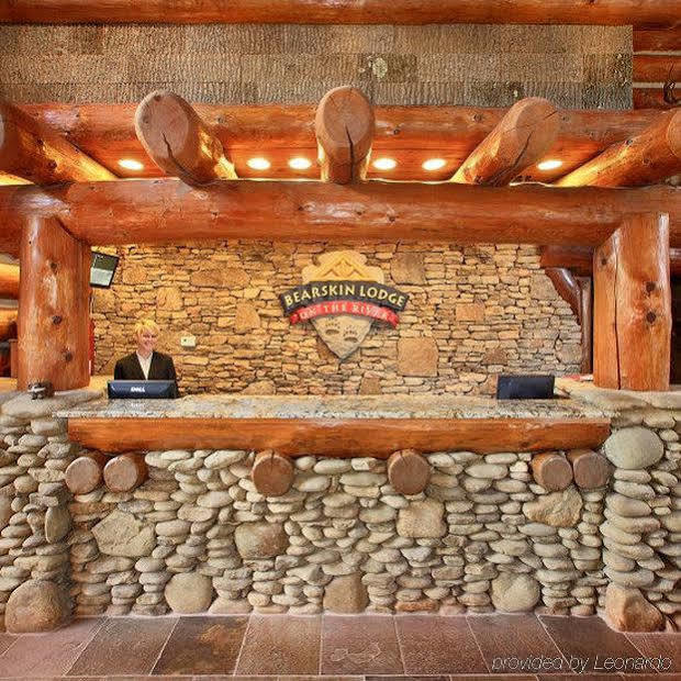 Bearskin Lodge On The River ガトリンバーグ インテリア 写真